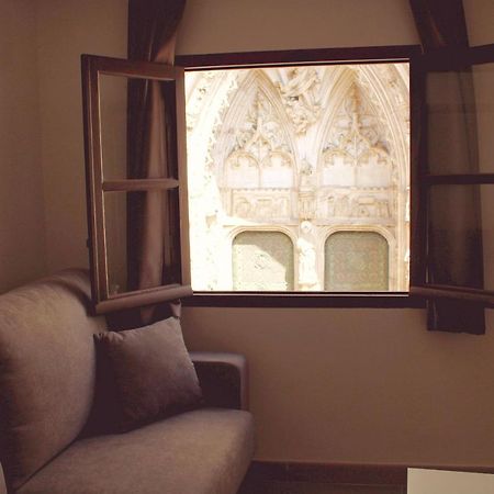 Puerta De La Catedral Apartment Toledo Bagian luar foto